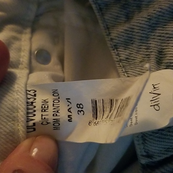 Dilvin Denim two tone jeans. - Picture 6 of 11